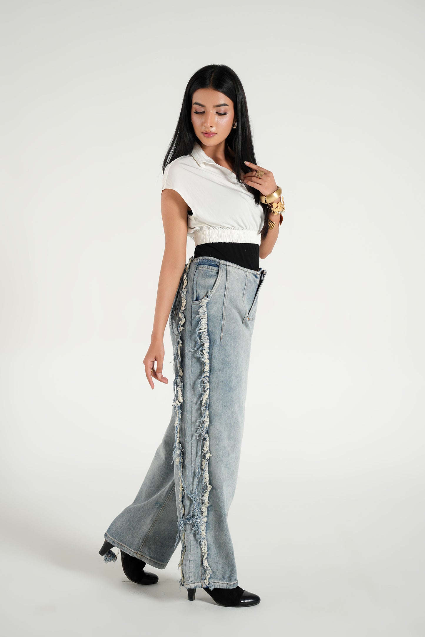 PRETTY LITTLE THING NO WAIST BAND SIDE DISTRESSING JEAN