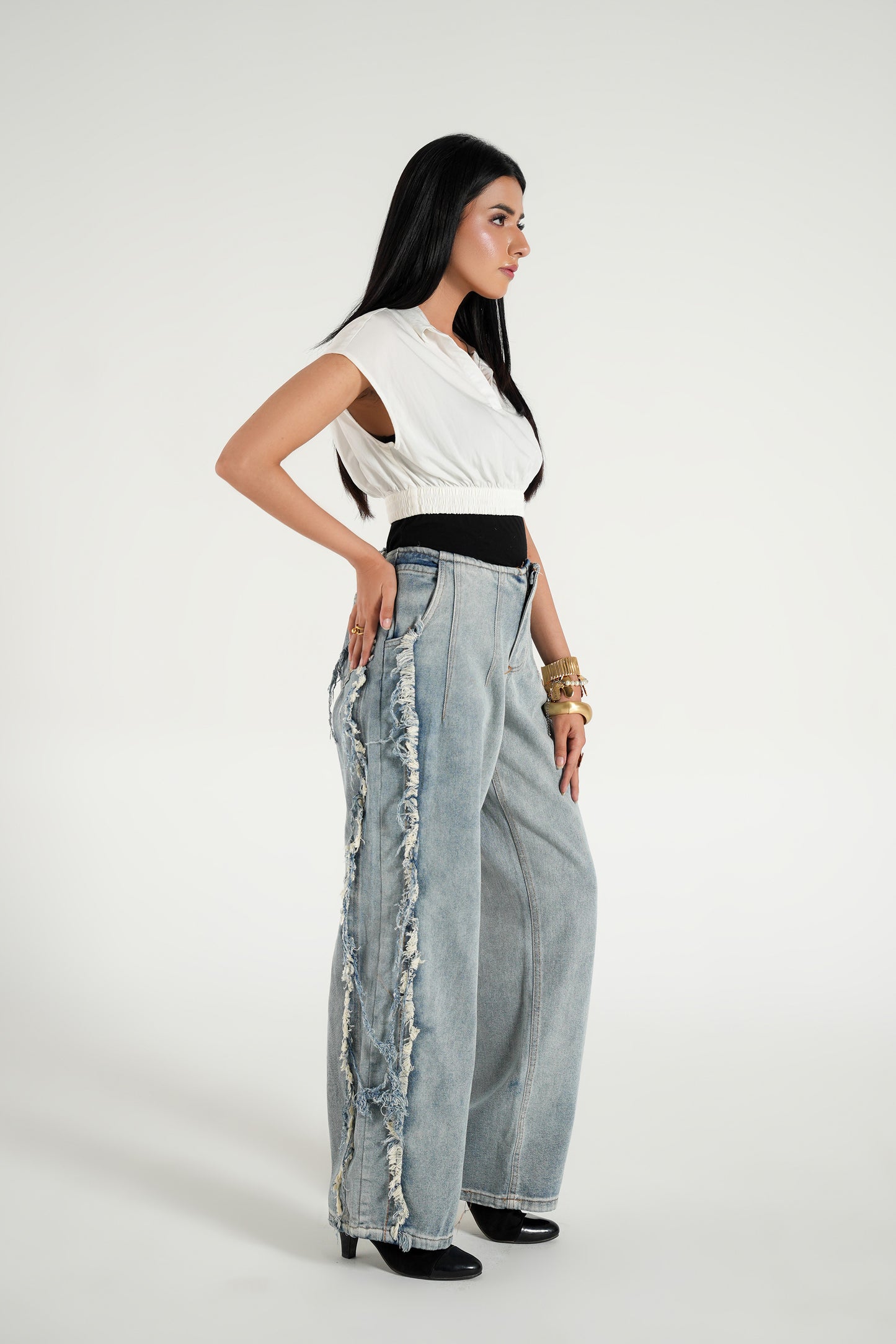 PRETTY LITTLE THING NO WAIST BAND SIDE DISTRESSING JEAN