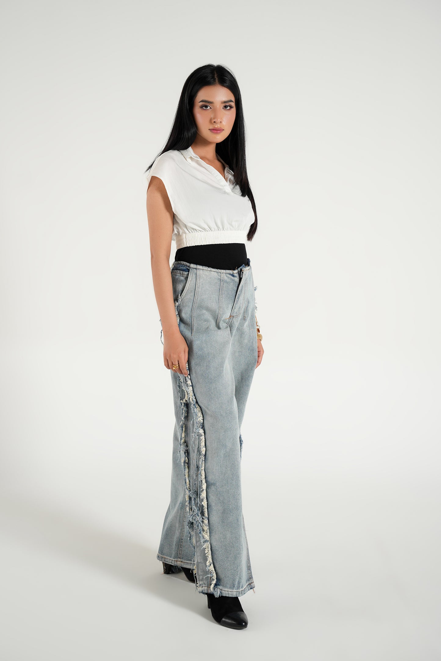 PRETTY LITTLE THING NO WAIST BAND SIDE DISTRESSING JEAN